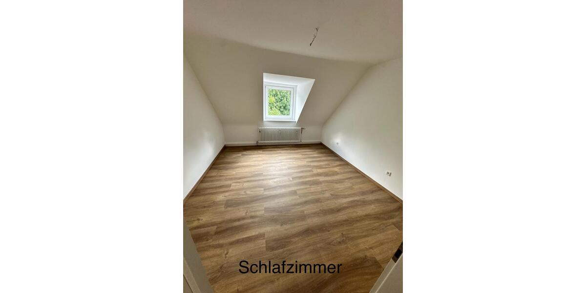 Dachgeschoßwohnung Gelsenkirchen Gelsenkirchen-Nord - 3 Zimmer, 61 m&sup2;, 730&euro; | Angebot:26399070