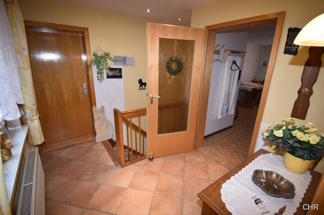 Sehr gepflegtes Ein- Zweifamilienhaus mit Garage, kl. Innenhof und Garten in ruhiger Lage
