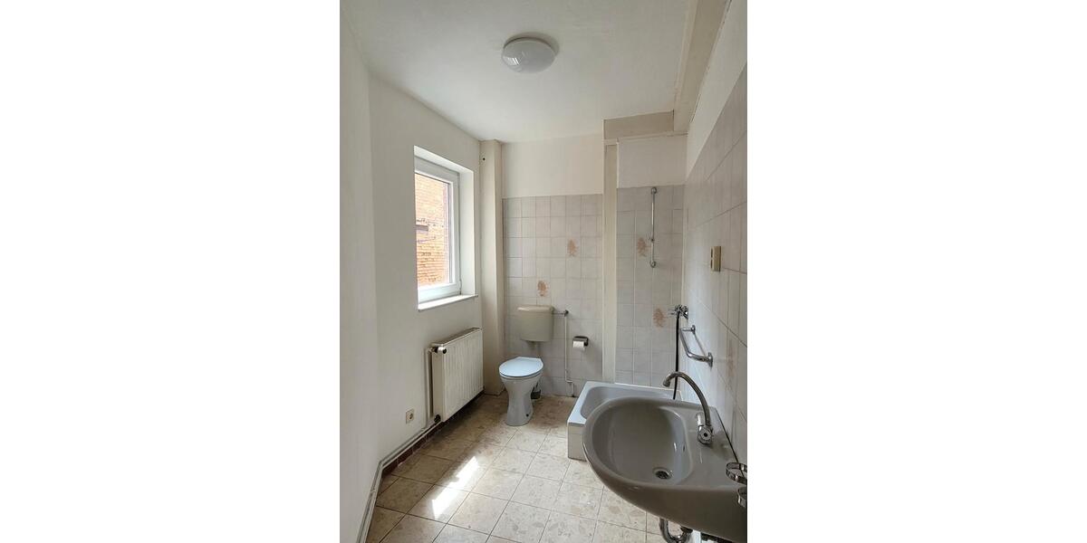 Reihenhaus Tangermünde - 7 Zimmer, 123 m&sup2;, 115.000&euro; | Angebot:26777785