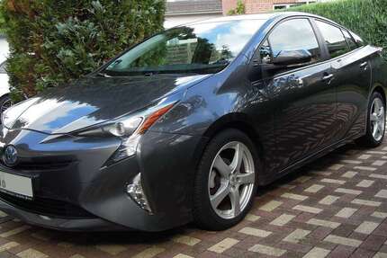 Toyota Prius 99.500 km 14.950 &euro; Hamburg, Freie und Hansestadt 22045