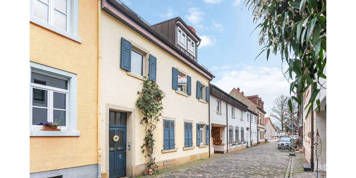 Einfamilienhaus Speyer - 8 Zimmer, 246 m&sup2;, 698.000&euro; | Angebot:25087170