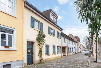 Haus Speyer - 8 Zimmer, 246 m&sup2;, 698.000&euro; | Angebot:25087170