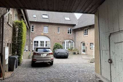 Haus zum Kaufen in Herzogenrath 359.000 € 131.55 m² 4 zimmer