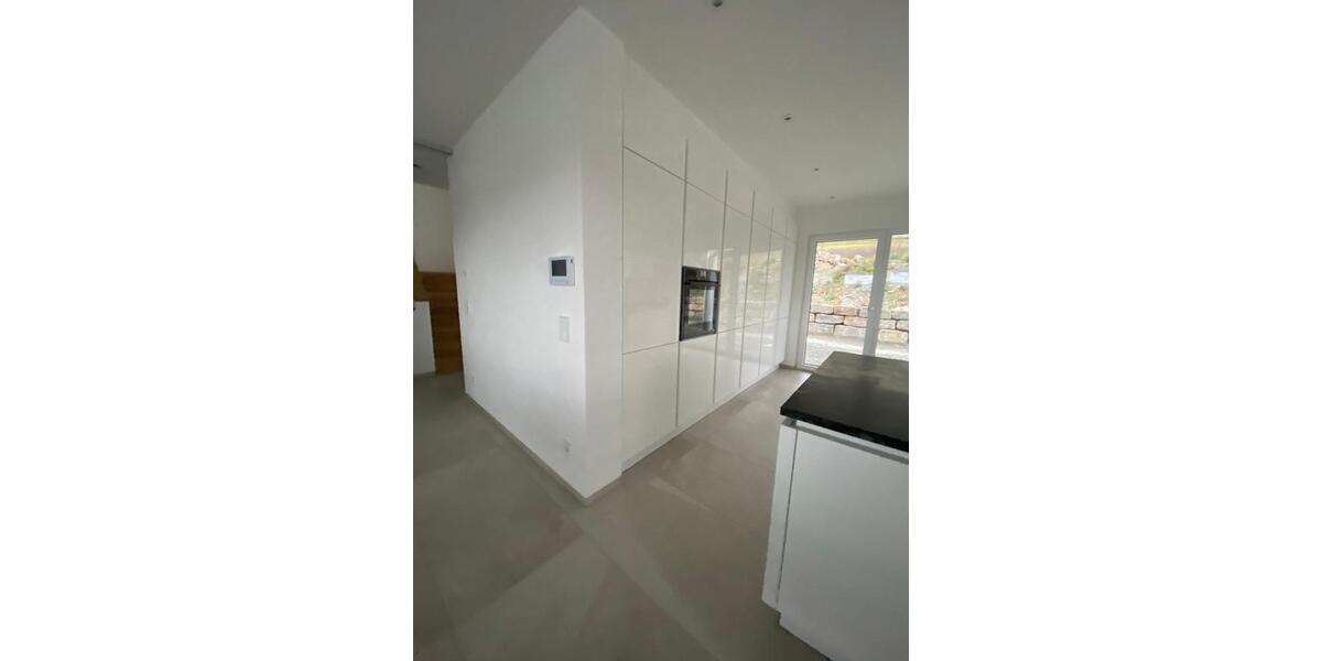 Villa Thüngen - 7 Zimmer, 210 m&sup2;, 3.250&euro; | Angebot:26129967