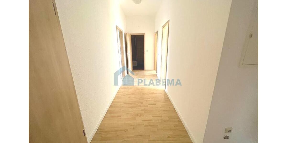 Dachgeschoßwohnung Schwerin - 4 Zimmer, 105 m&sup2;, 1.417&euro; | Angebot:26645278