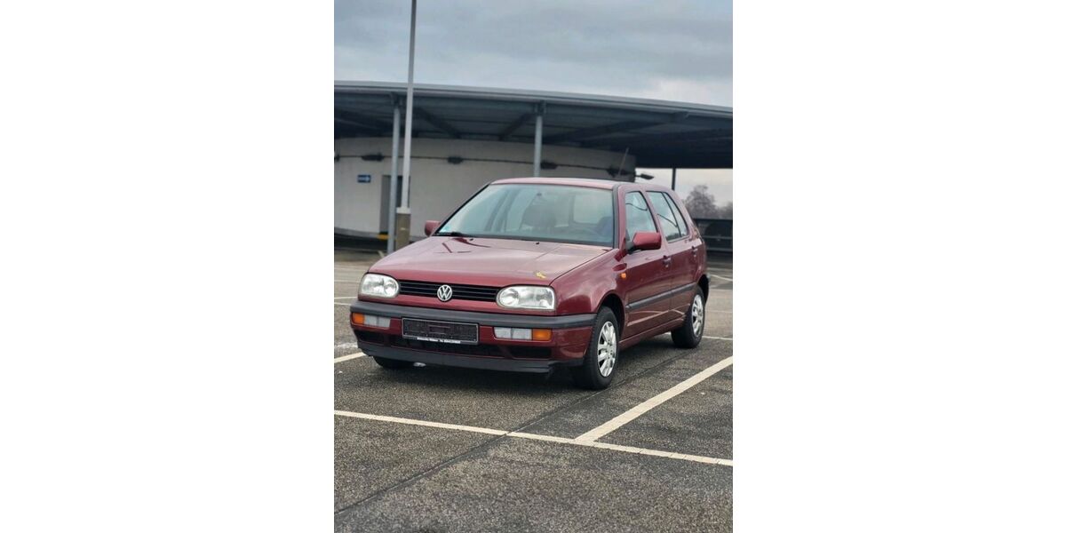 VW Golf 150.000 km 1.999 &euro; Ehringshausen 35630