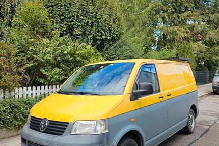 VW T5 Transporter 189.000 km 17.200 &euro; München 81247