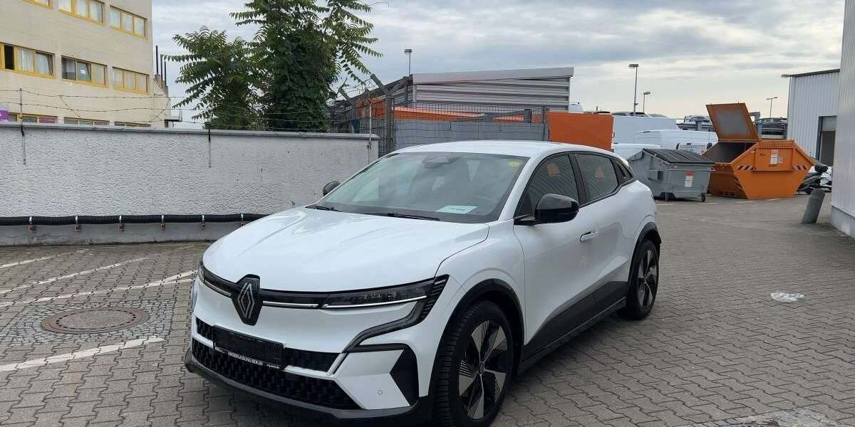 Renault Megane E-Tech 24.783 km 17.790 &euro; Berlin 12099