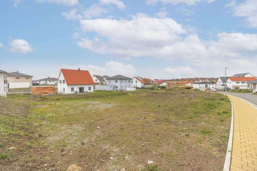Grundstück zu verkaufen in Stadtlauringen 37.500 € 652.1 m²