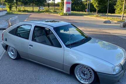 Opel Kadett 14.180 km 8.830 &euro; Aachen 52074