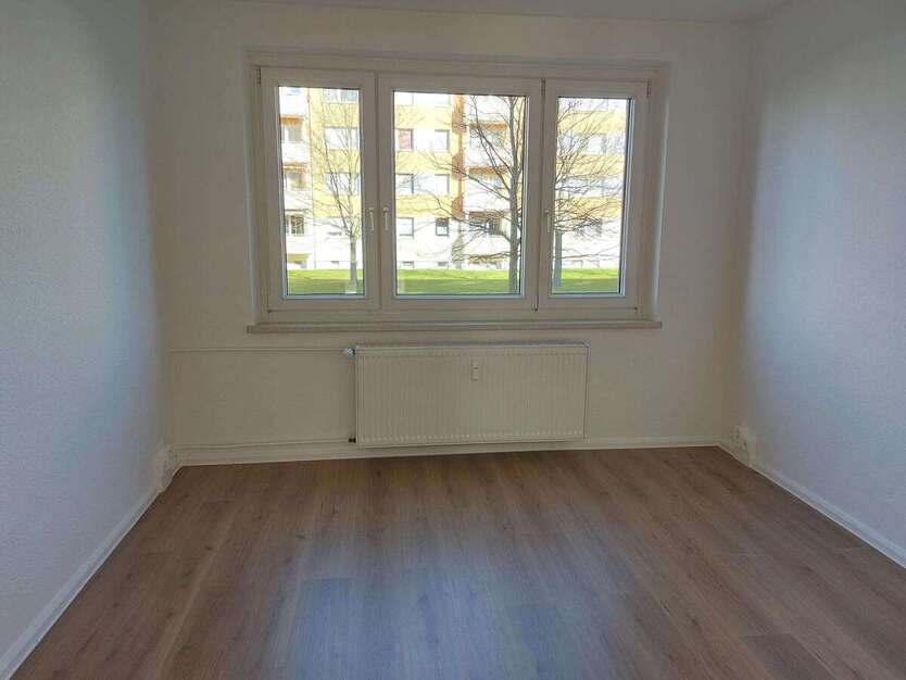 *Hochwertig sanierte 3-Raum-Wohnung mit Balkon in ruhiger Lage * 3 zimmer