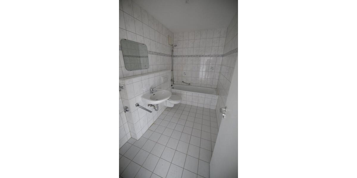 Etagenwohnung Zwickau Zwickau-West - 1 Zimmer, 44 m&sup2;, 39.000&euro; | Angebot:24702760