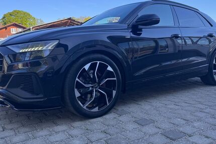 Audi Q8 209.000 km 42.999 &euro; München 81825