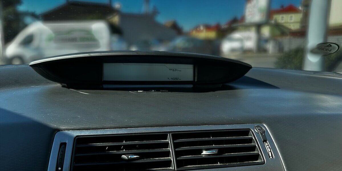 Citroen C4 Tonic 140.300 km 5.995 &euro; Meißen 01662