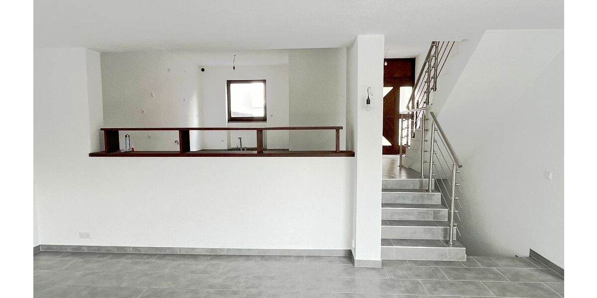 Vielseitig nutzbares Gewerbeanwesen mit großzügigem repräsentativem Wohnhaus zimmer