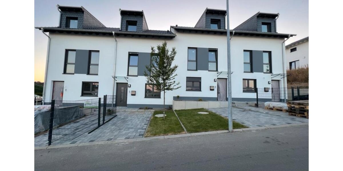 Reihenhaus Alzey - 5 Zimmer, 135 m&sup2;, 460.000&euro; | Angebot:26630221