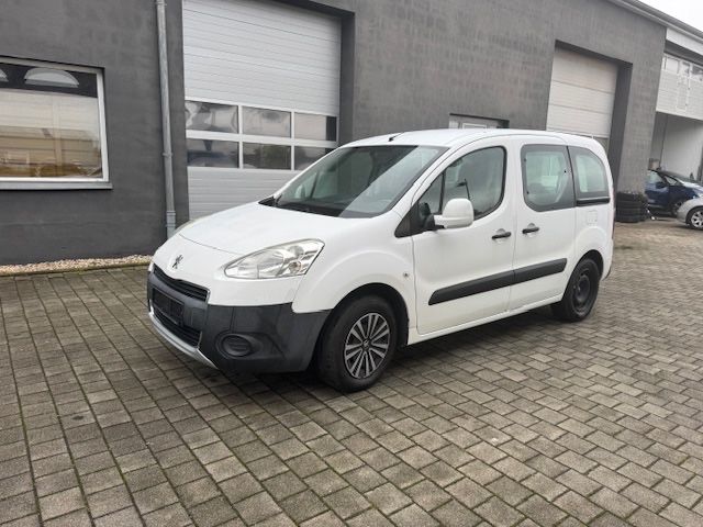 Peugeot Partner 296.000 km 3.590 € Halle 06112