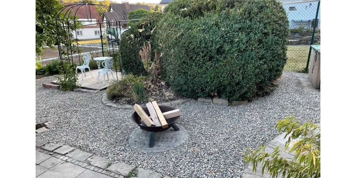 Einfamilienhaus Bad Emstal - 7 Zimmer, 150 m&sup2;, 1.200&euro; | Angebot:25104371