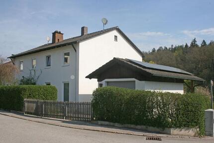 Haus Eggenfelden - 3 Zimmer, 80 m&sup2;, 1.100&euro; | Angebot:26338335