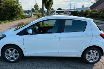 Toyota Yaris 58.592 km 8.800 &euro; Meckenheim 53340