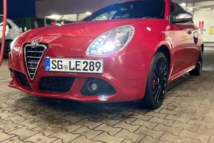 Alfa Romeo Giulietta 85.000 km 9.650 &euro; Solingen 42657