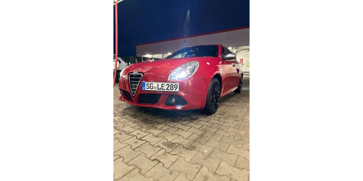 Alfa Romeo Giulietta 85.000 km 9.650 &euro; Solingen 42657