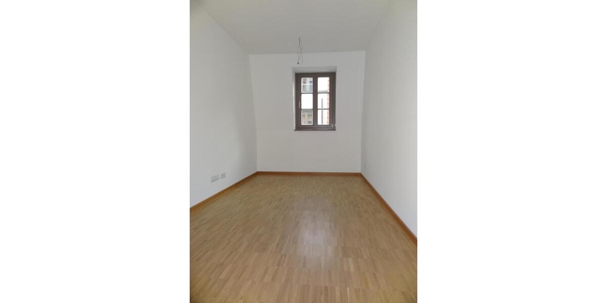 Dachgeschoßwohnung Dresden - 4 Zimmer, 157 m&sup2;, 2.716&euro; | Angebot:26252669
