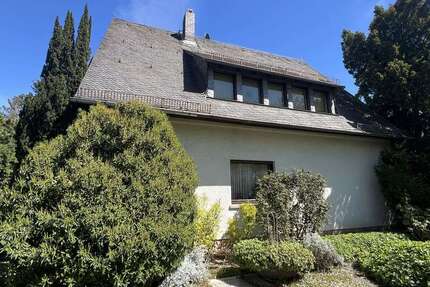 Haus Rüsselsheim - 12 Zimmer, 350 m&sup2;, 798.000&euro; | Angebot:26402373