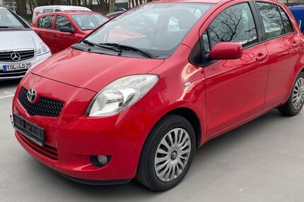Toyota Yaris 165.000 km 1.999 &euro; München 80809