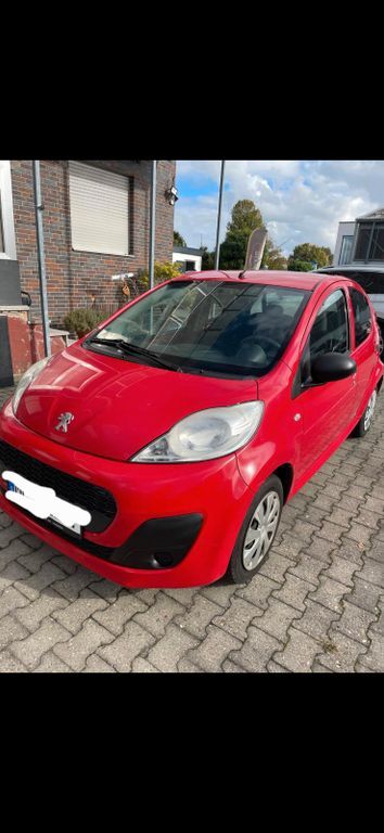 Peugeot 107 180.000 km 2.950 € Mönchengladbach 41238