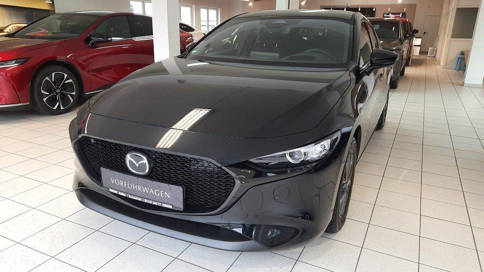 Mazda 3 3.601 km 25.950 &euro; Burkardroth 97705