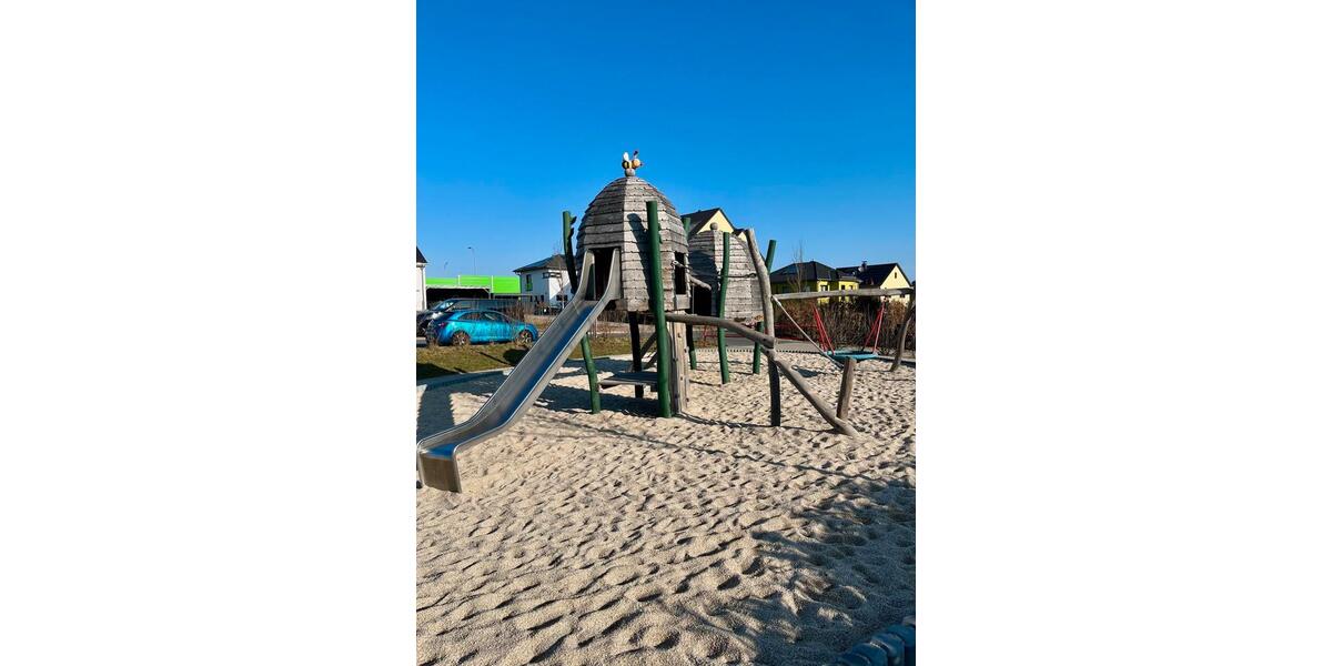 Reihenhaus Bannewitz - 6 Zimmer, 166 m&sup2;, 2.158&euro; | Angebot:25977535