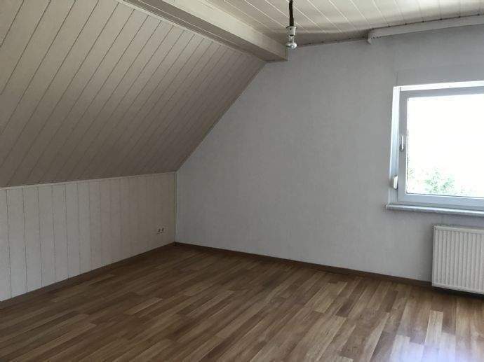 Etagenwohnung Salzatal Lieskau - 3 Zimmer, 90 m&sup2;, 650&euro; | Angebot:22550778