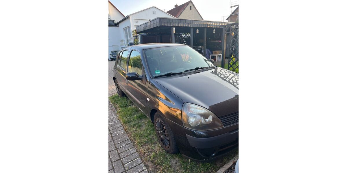 Renault Clio 157.500 km 900 &euro; Garbsen 30823