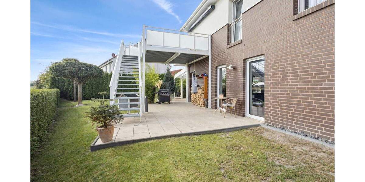 Repräsentatives, lichtverwöhntes Einfamilienhaus in Feldrandlage! 5 zimmer