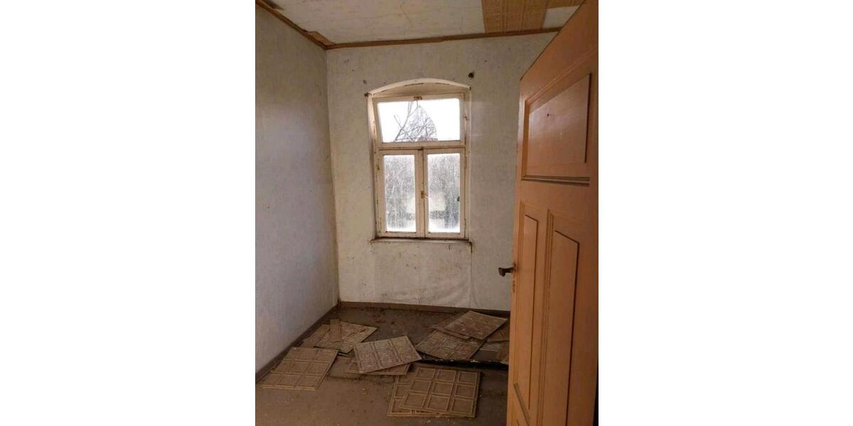 Mehrfamilienhaus, Wohnhaus Burg - 10 Zimmer, 244 m&sup2;, 70.000&euro; | Angebot:26535772