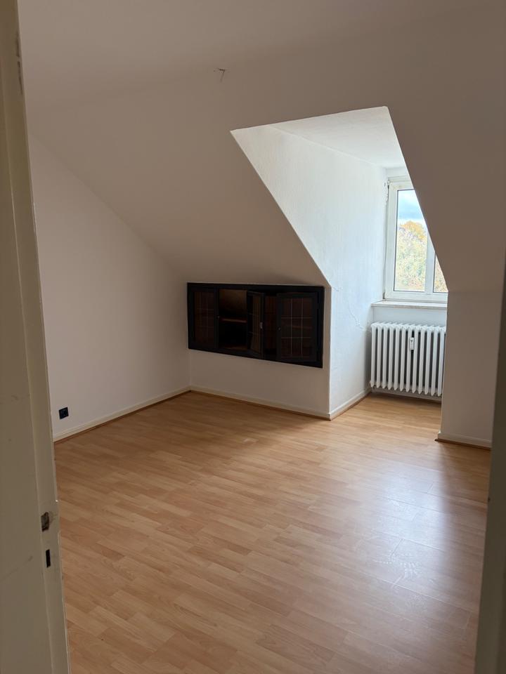 3 Zimmer Wohnung Dachgeschoss Innenstadt zimmer