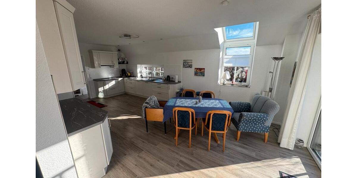 Erdgeschoßwohnung Blomberg - 3 Zimmer, 110 m&sup2;, 1.800&euro; | Angebot:19719172