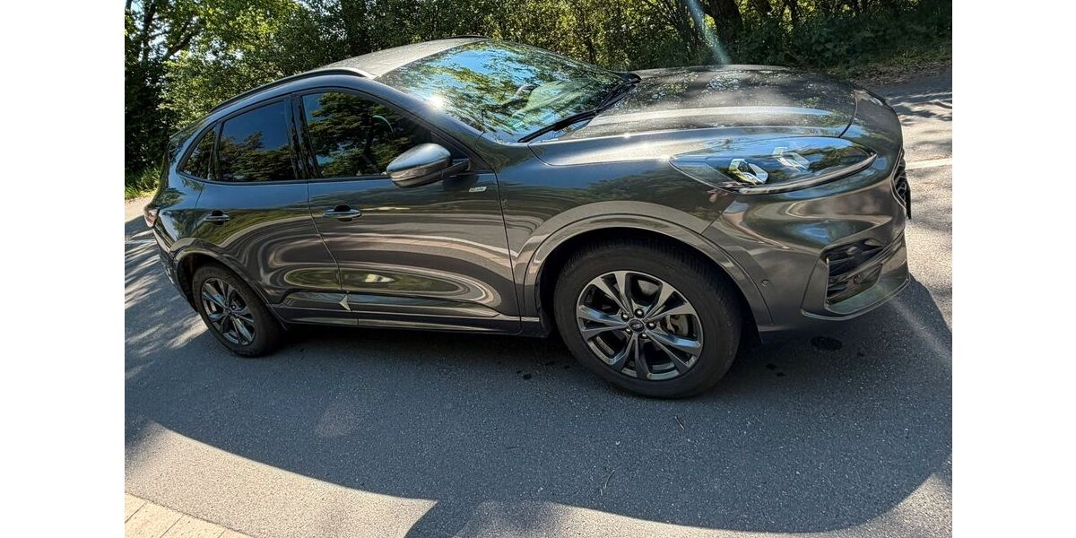 Ford Kuga 118.100 km 21.600 &euro; Höchstadt 91315