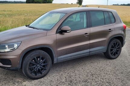 VW Tiguan 211.000 km 6.500 &euro; Oberelsbach 97656