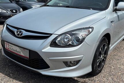 Hyundai i30 185.000 km 3.998 &euro; Kamp-Lintfort 47475