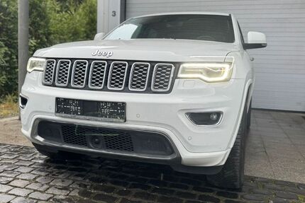 Jeep Grand Cherokee 254.922 km 12.990 € Reichshof-Wildbergerhütte 51580