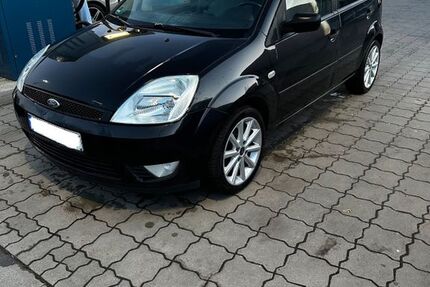 Ford Fiesta 150.600 km 650 &euro; Bothel 27386