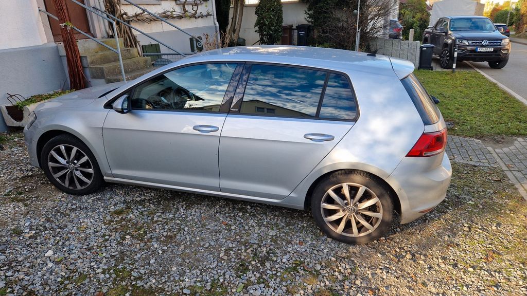 VW Golf 122.500 km 8.999 &euro; Baden-Württemberg - Konstanz 78464