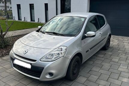 Renault Clio 53.500 km 3.650 &euro; Espelkamp 32339