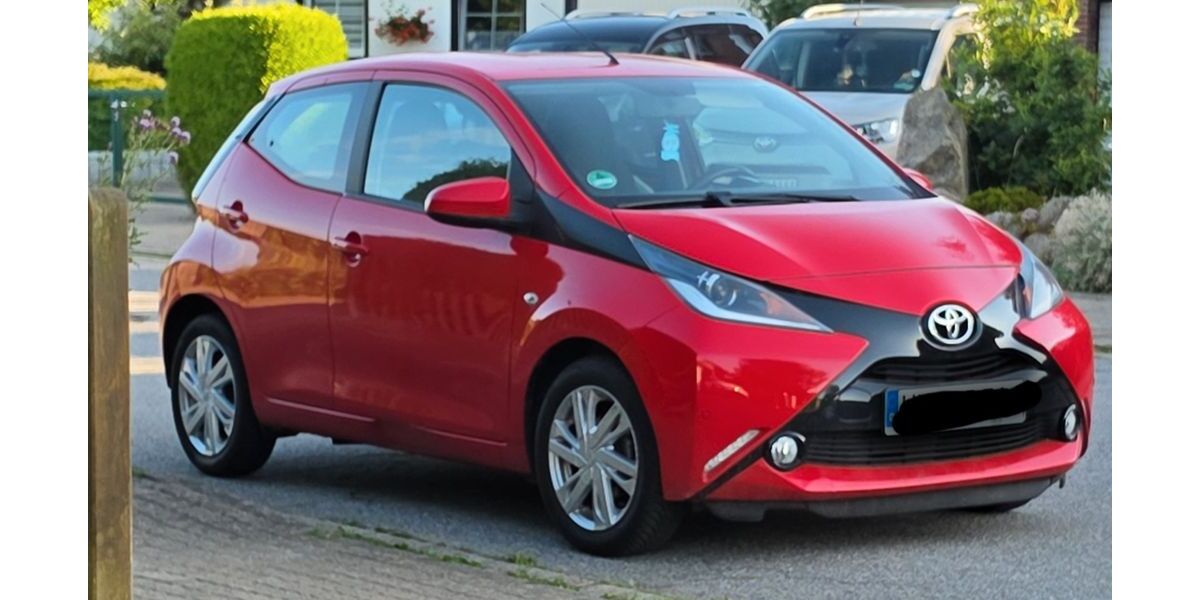 Toyota Aygo (X) 21.900 km 8.599 &euro; Seth 23845