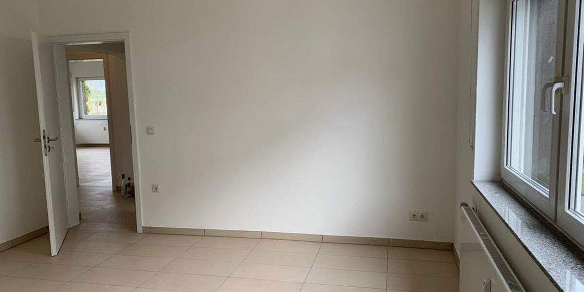 Renovierte und helle 94m2 3ZKB in attraktiver Lage von Ettringen 3 zimmer