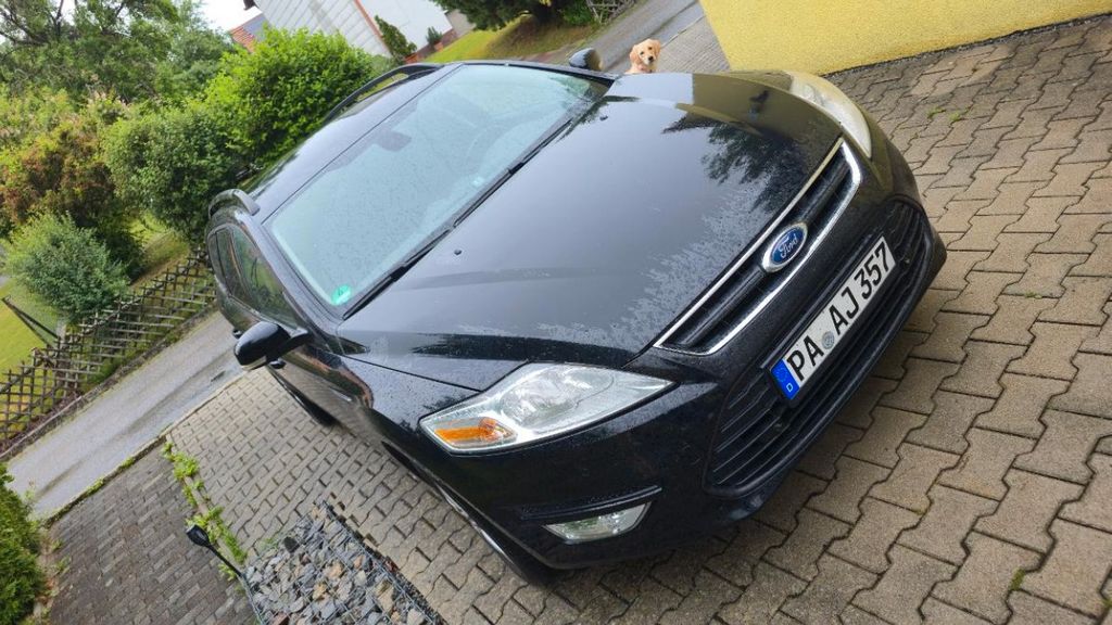 Ford Mondeo 150.000 km 5.400 &euro; Tittling 94104