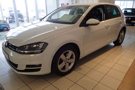 VW Golf 108.220 km 11.990 &euro; Lübeck 23554