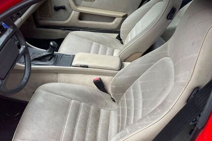 Porsche 944